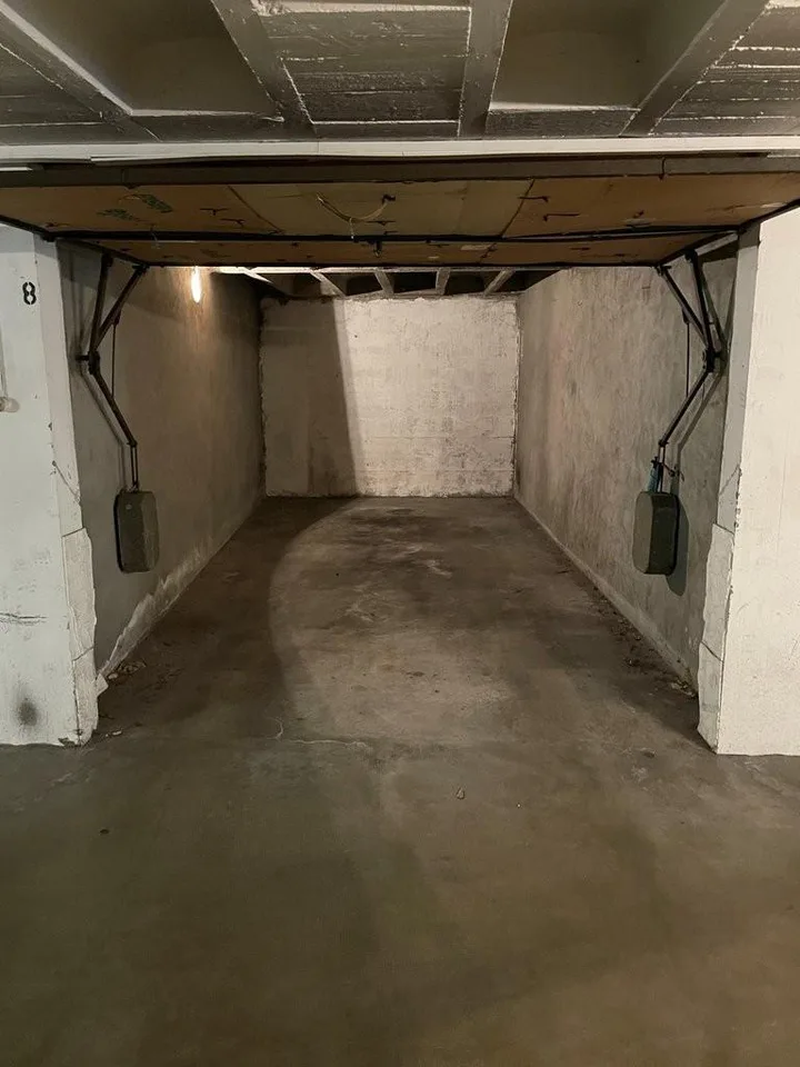 Proche charmilles / St Jean : garage individuel