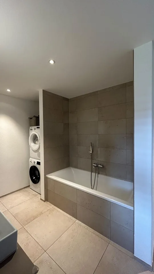 Moderne 3.5-Zimmer-Attikawohnung mit traumhafter Terrasse