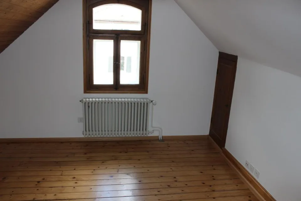 Heimelige 3-Zimmer-Dachwohnung in Liestal, nähe Spital/Stedtli