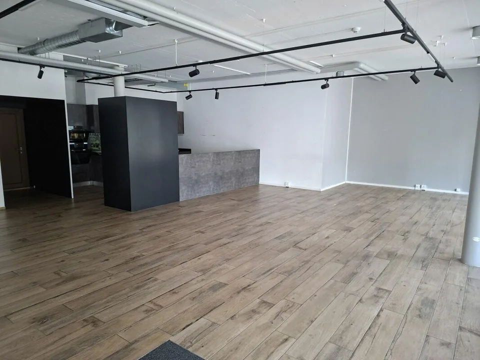 Gewerbefläche im Dorfzentrum – Foto 8 von 9