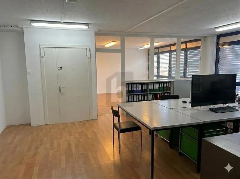 ESPACE DE TRAVAIL EN ZONE ARTISANALE À SOUS-LOUER