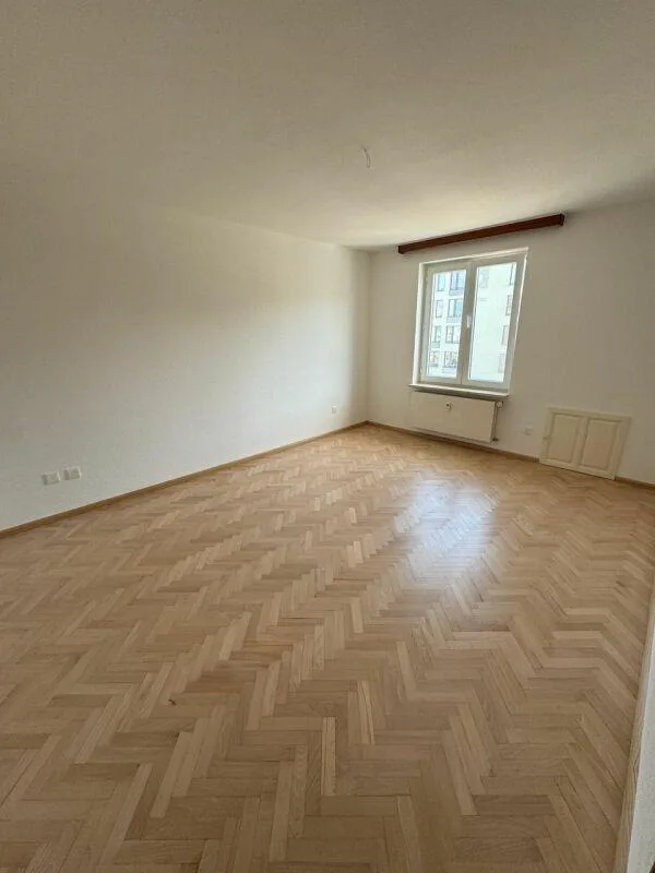 Helle 3.5-Zimmerwohnung in zentraler Lage am Luzernerring