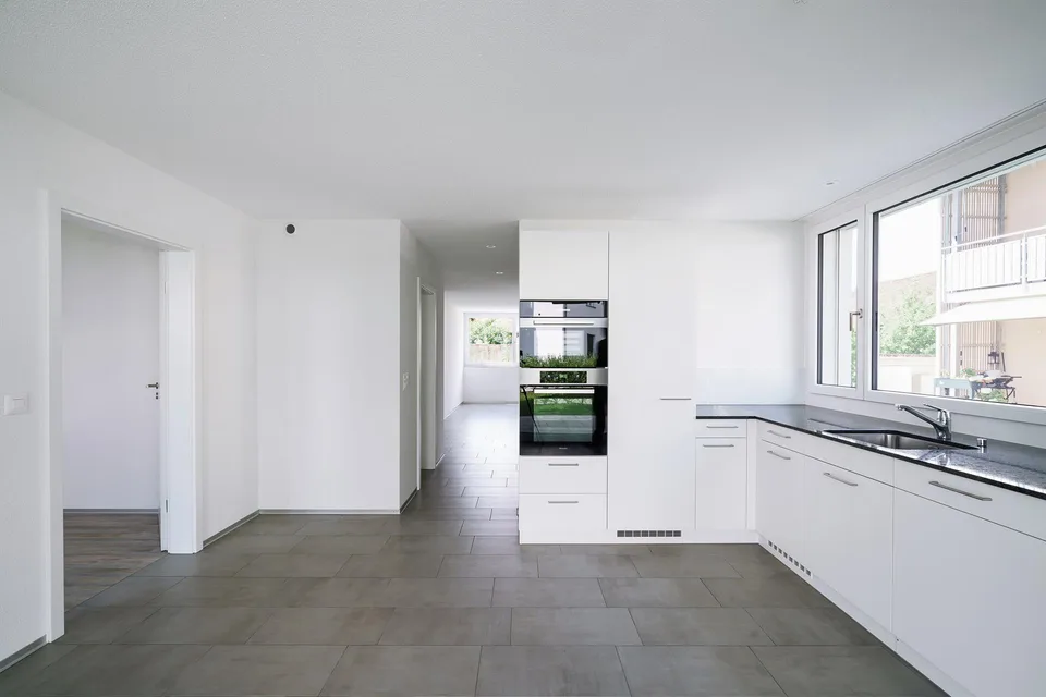 Neuwertige 3.5 Zimmer-Wohnung in gepflegter Liegenschaft