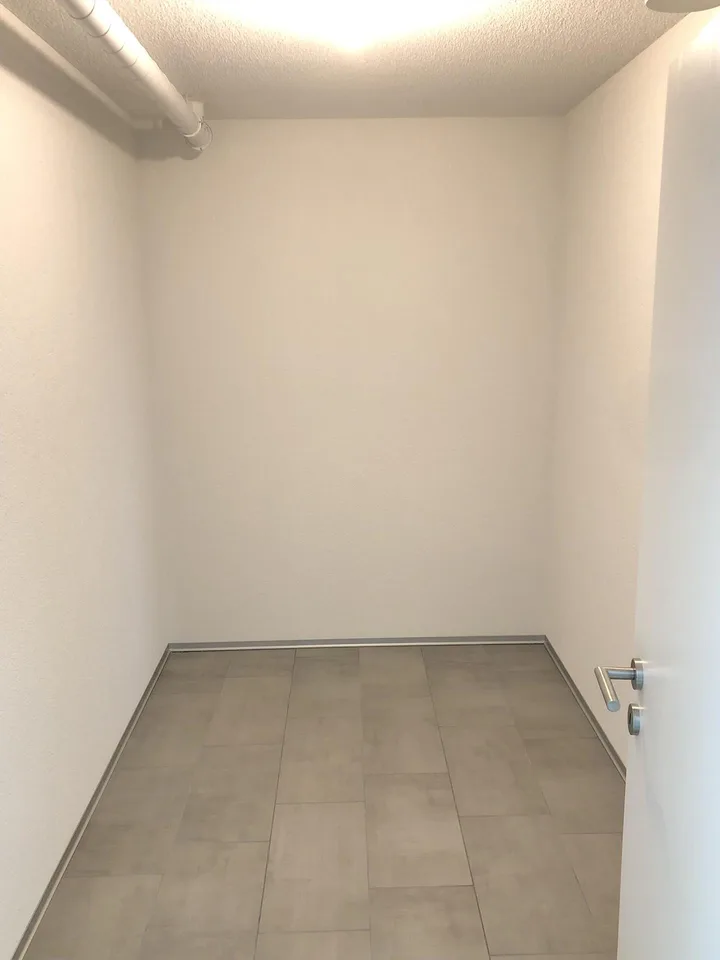 Neuwertige 3.5 Zimmer-Wohnung in gepflegter Liegenschaft