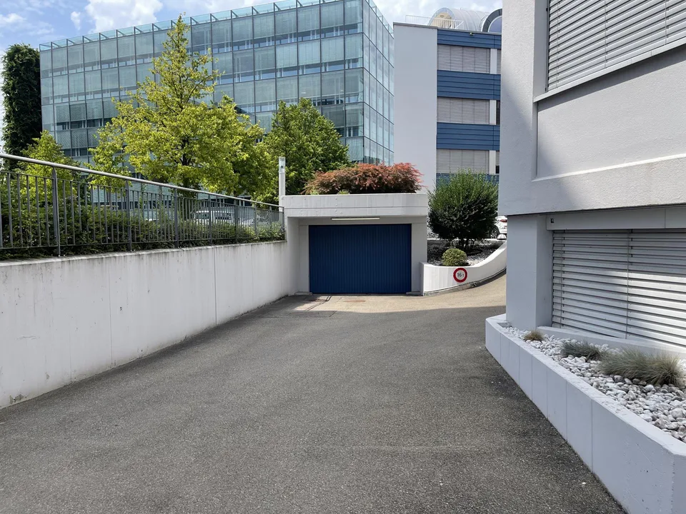 40 Tiefgaragenplätze in Glattbrugg zu vermieten