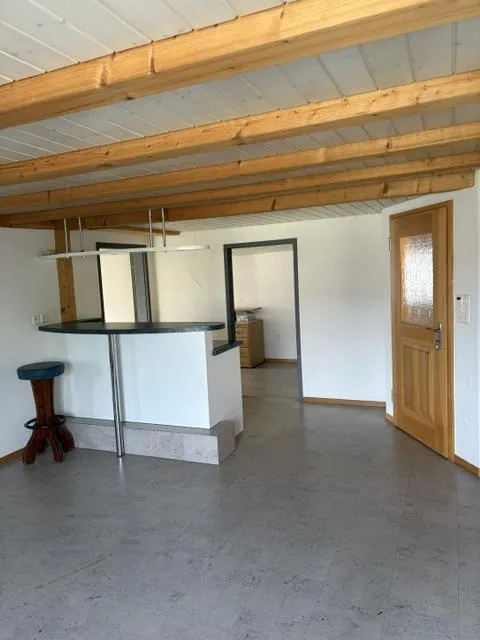 Grosszügige 5.5 Zimmer Wohnung mit Garage und Aussenparkplatz