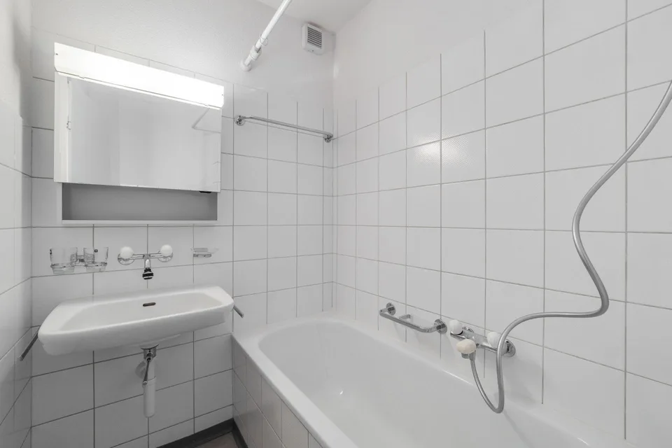 Befristete 3-ZWG im 2.OG, in 8048 Zürich bis 31.03.2027 zu vermieten