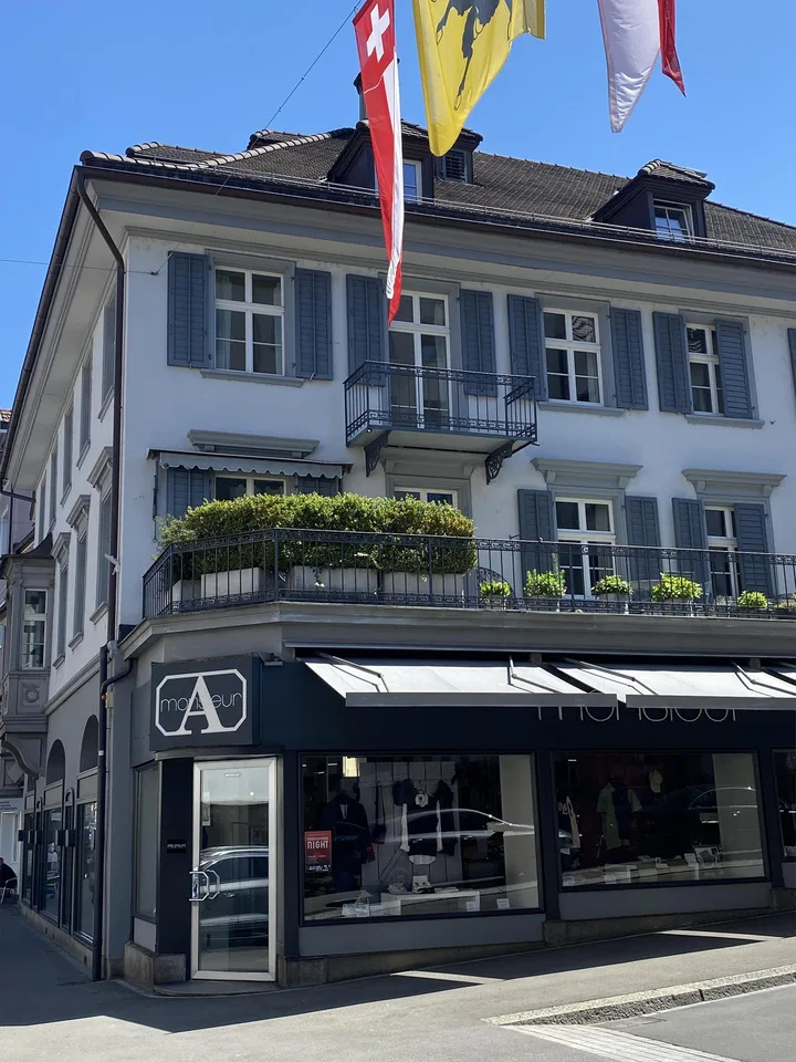 Grosszügige 4.5 Zimmer-Altbau-Wohnung im Zentrum von Rorschach