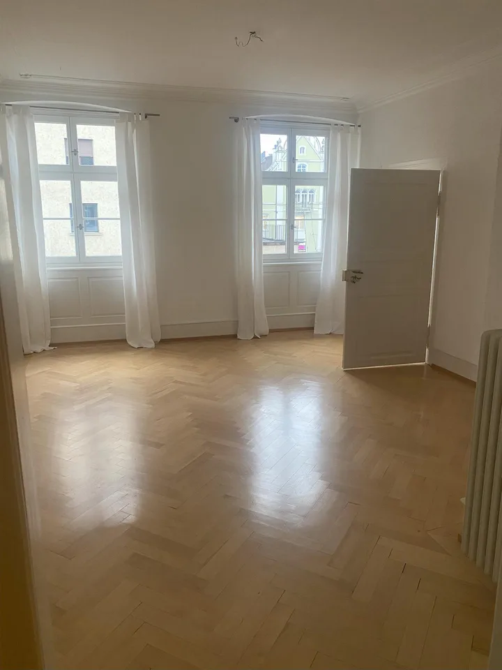 Grosszügige 4.5 Zimmer-Altbau-Wohnung im Zentrum von Rorschach