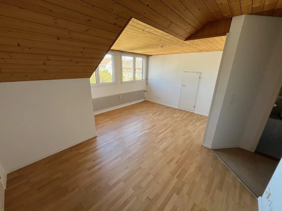 Charmante 4-Zimmerwohnung mit Mansarde und viel Stauraum