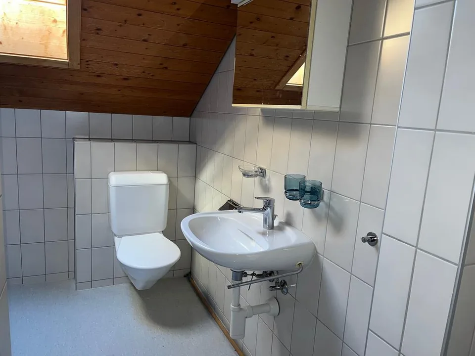 Charmante 4-Zimmerwohnung mit Mansarde und viel Stauraum – Foto 8 von 9