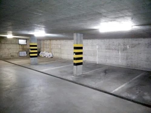 Tiefgaragenparkplatz in Kirchweg 4, 9113 Degersheim