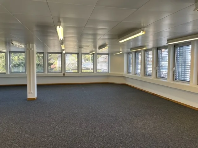 Büroräumlichkeiten von 192m2 in Füllinsdorf
