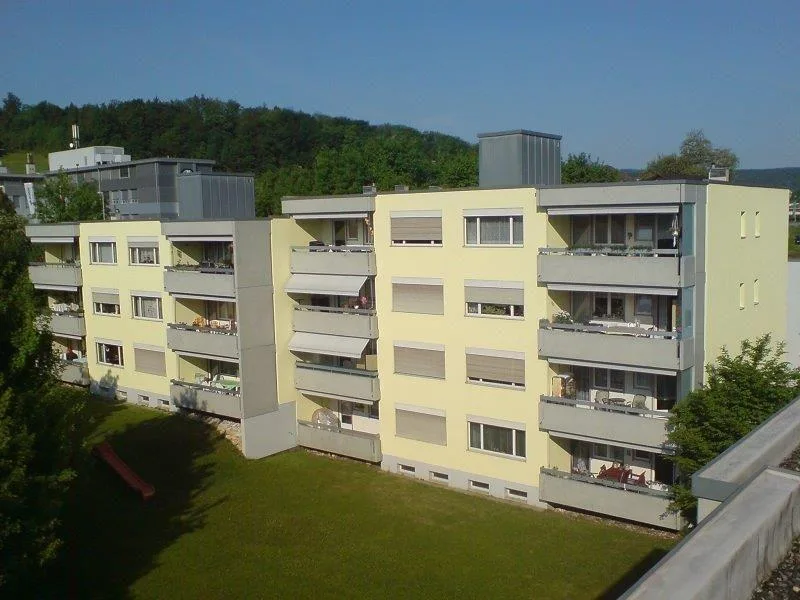 Grosszügige 4.5-Zimmerwohnung mit sanierter Küche und Bad