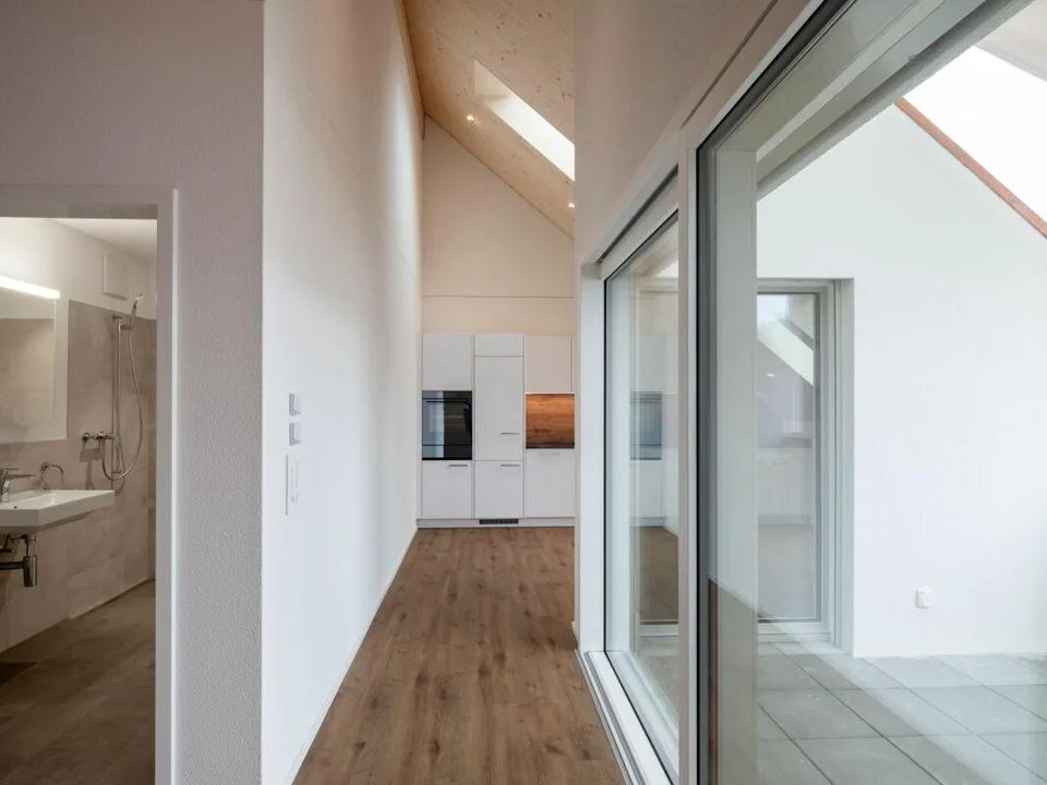 Hochwertig ausgebaute 2.5-Zimmer-Dachwohnung zu vermieten