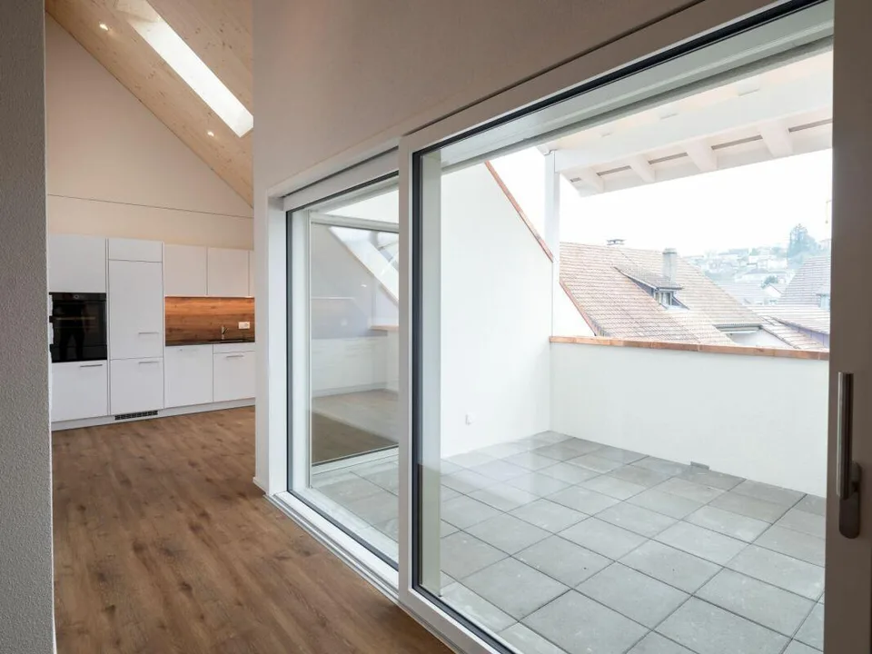 Hochwertig ausgebaute 2.5-Zimmer-Dachwohnung zu vermieten