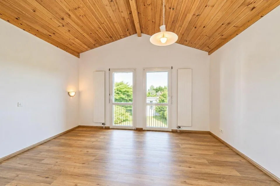 Ein Zuhause am Rhein mit Naturpool und Ausbaupotenzial - exklusives...