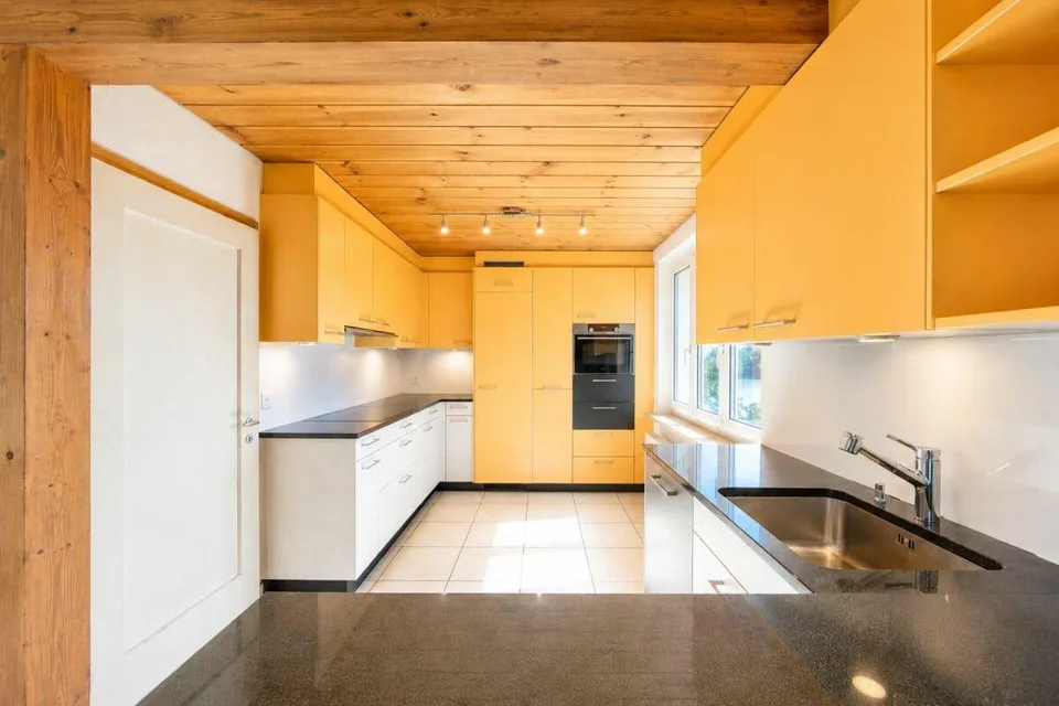 Ein Zuhause am Rhein mit Naturpool und Ausbaupotenzial - exklusives 8.5-Zimmer-Einfamilienhaus – Foto 8 von 22