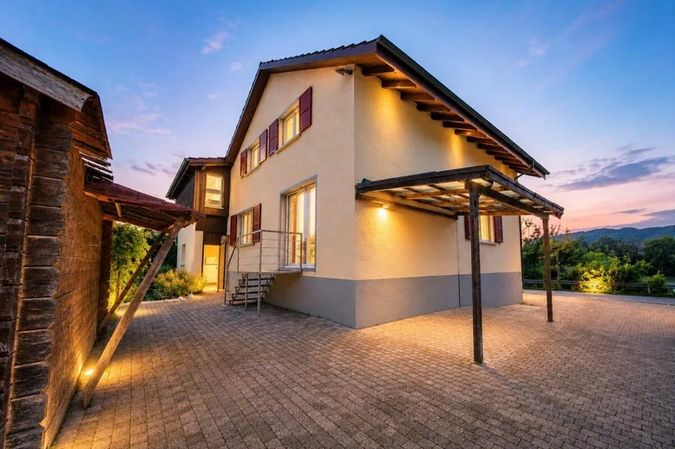 Ein Zuhause am Rhein mit Naturpool und Ausbaupotenzial - exklusives...