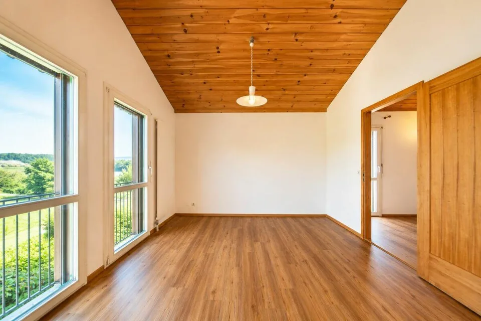 Ein Zuhause am Rhein mit Naturpool und Ausbaupotenzial - exklusives...