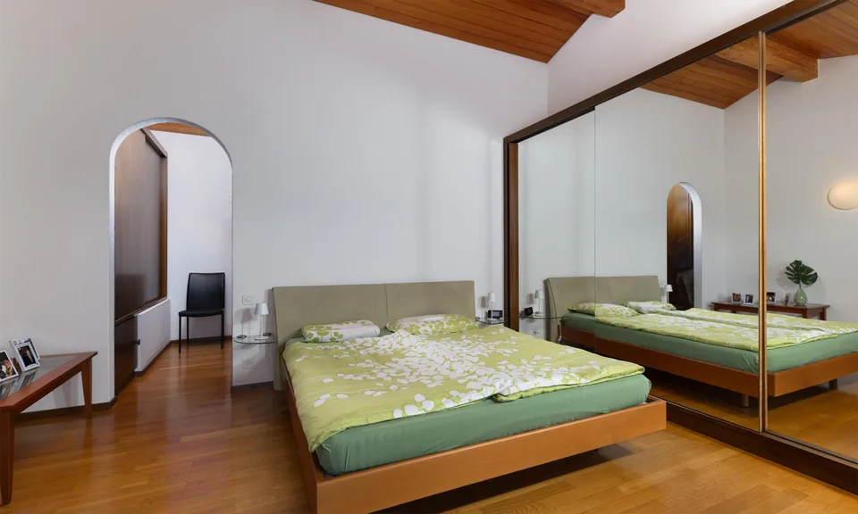 AFFASCINANTE VILLA 5.5 LOCALI VISTA LAGO CON GIARDINO A CIMO – foto 7 di 9