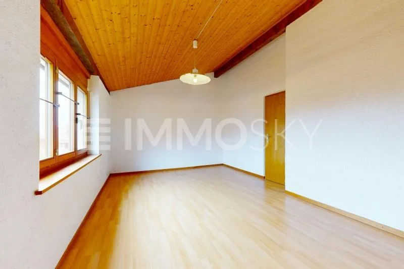 RÉSERVÉ - Helles Maisonette mit separatem Eingang