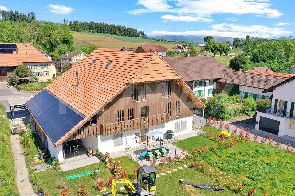 Accès privatif par ascenseur; Dernier étage; 4.5p 135 m²; Jardin 10...