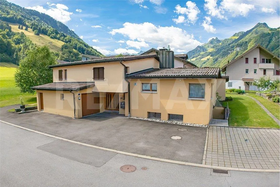 Wohnen mit Weitblick – Einfamilienhaus mit Einliegerwohnung und gro...