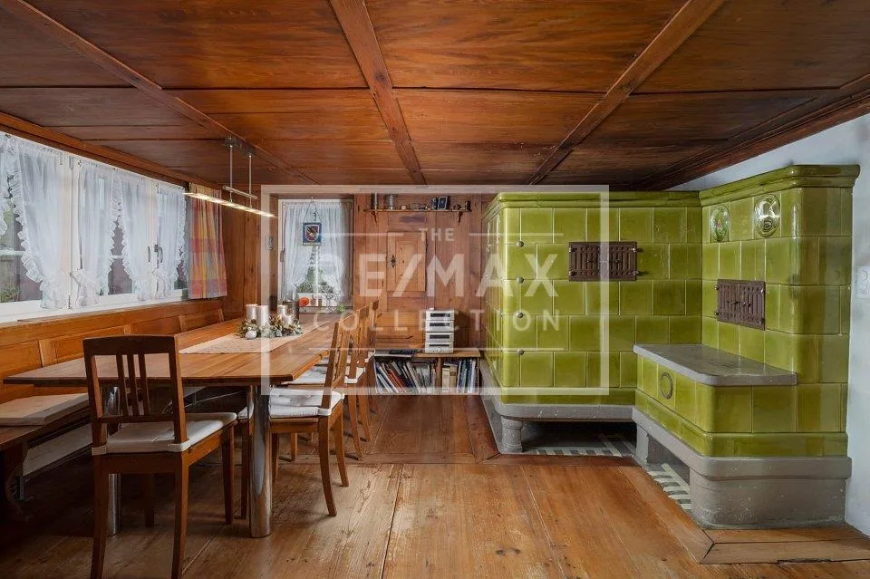 Maison de famille unique de 7 pièces avec aménagement intérieur de haute qualité à Horgen à vendre !