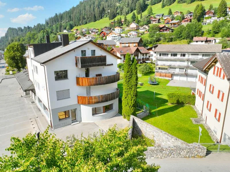 Neue Erstwohnung mit grosser Aussenfläche und Garten – photo 16 of 23