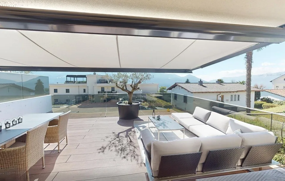 Stilvolle Wohnung mit grosszügiger Outdoor Oase und Pool