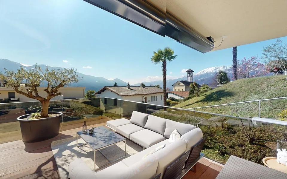 Stilvolle Wohnung mit grosszügiger Outdoor Oase und Pool