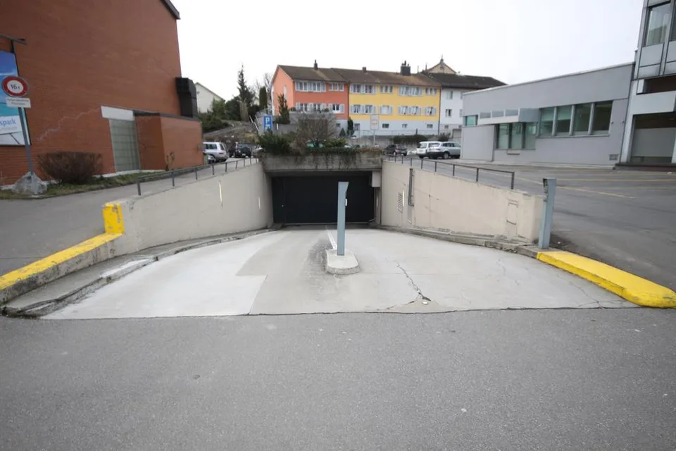 Tiefgaragenplatz - günstig. zentral in Gossau