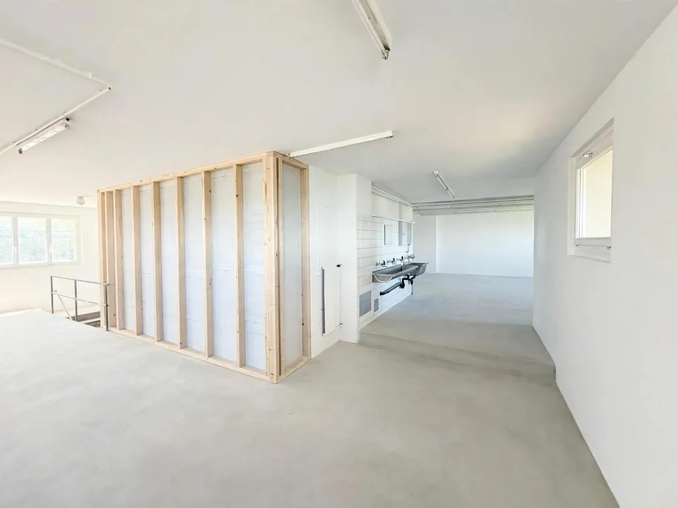Atelier - Bürofläche / Viel Raum für Ihre Geschäftsidee