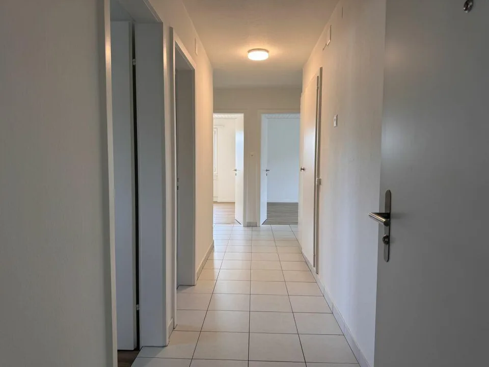 Appartamento luminoso 4.0 locali con balcone - frescamente ristrutturato