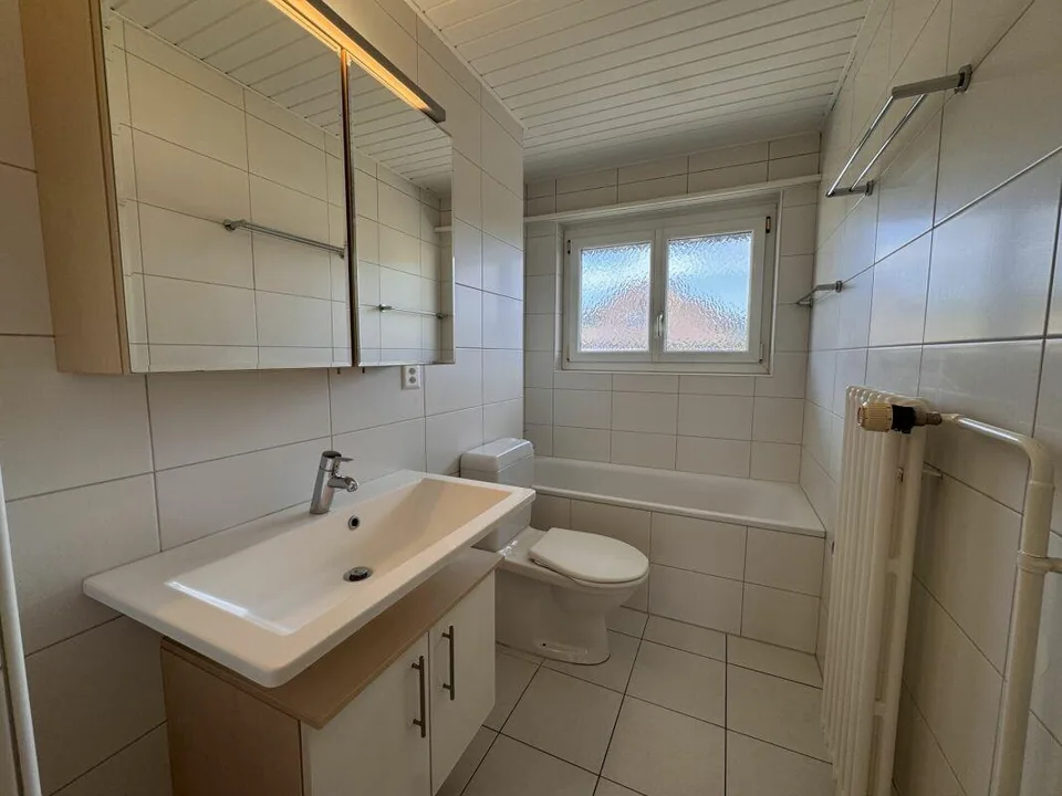 Appartement lumineux 4.0 pièces avec balcon - fraîchement rénové – photo 8 sur 10
