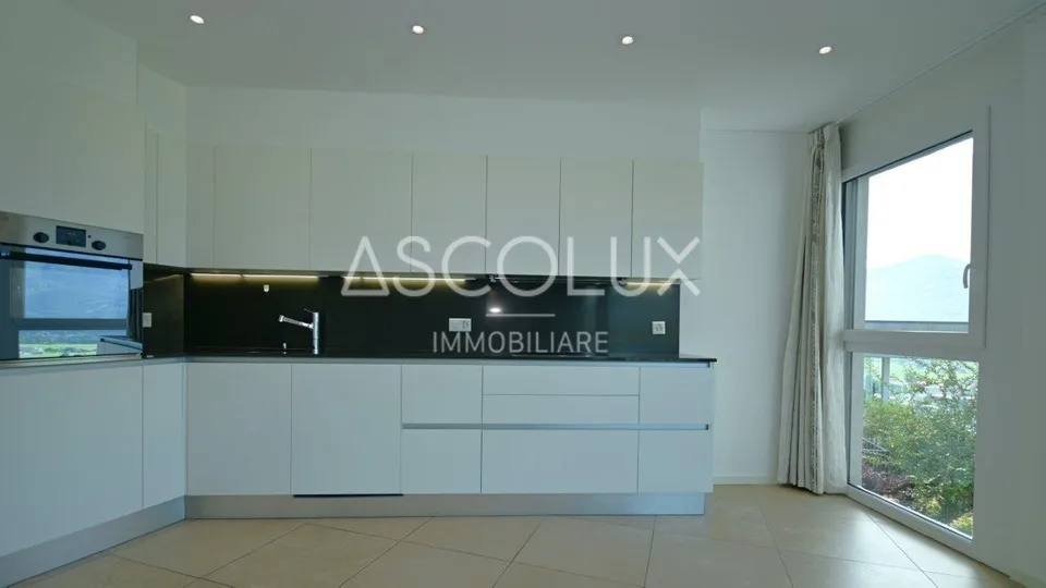 Appartamento 3.5 locali con terrazza coperta, vista panoramica e lago – foto 9 di 30