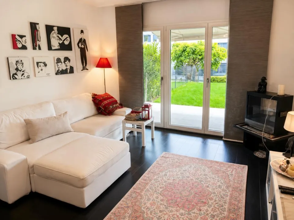 Schönes 2,5-Zimmer-Wohnung mit Garten