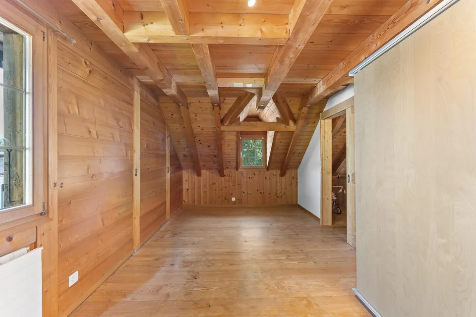 Viel Platz, viel Holz, viel Aussicht – 4.5 Zimmer im Berner Seeland – photo 12 sur 16