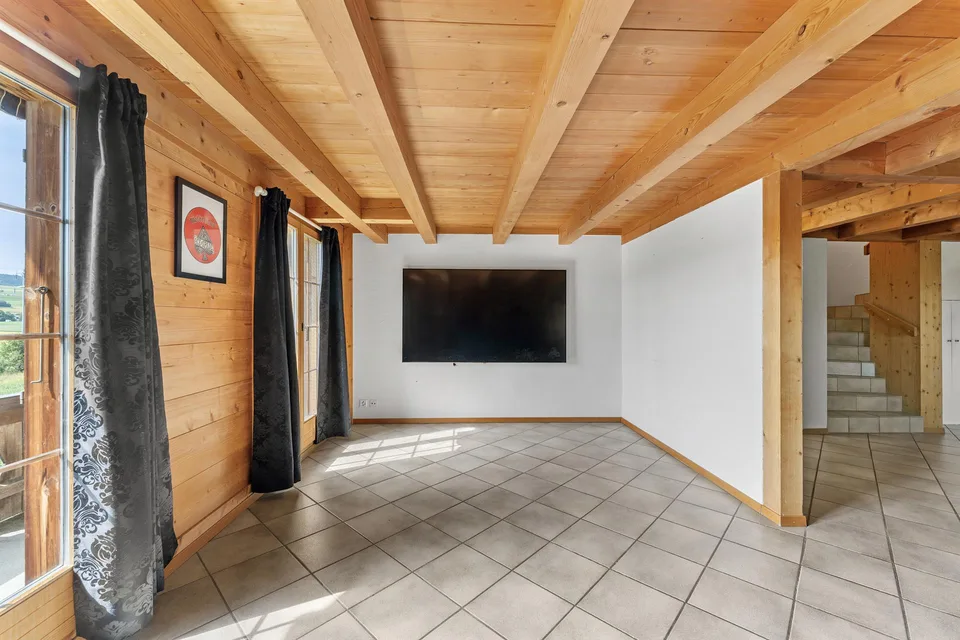Viel Platz, viel Holz, viel Aussicht – 4.5 Zimmer im Berner Seeland – photo 8 sur 16
