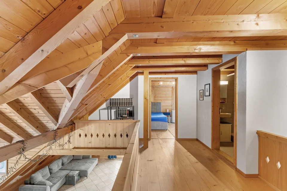 Viel Platz, viel Holz, viel Aussicht – 4.5 Zimmer im Berner Seeland – photo 10 sur 16