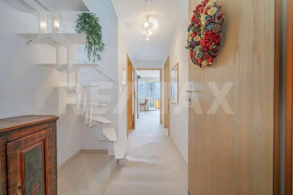 Exklusive 6.5-Zimmer-Maisonette-Wohnung über drei Etagen mit Wellne...