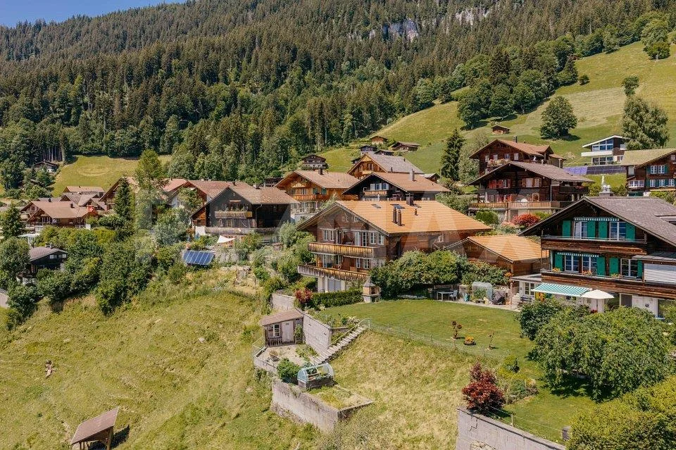 Exklusive 6.5-Zimmer-Maisonette-Wohnung über drei Etagen mit Wellne...