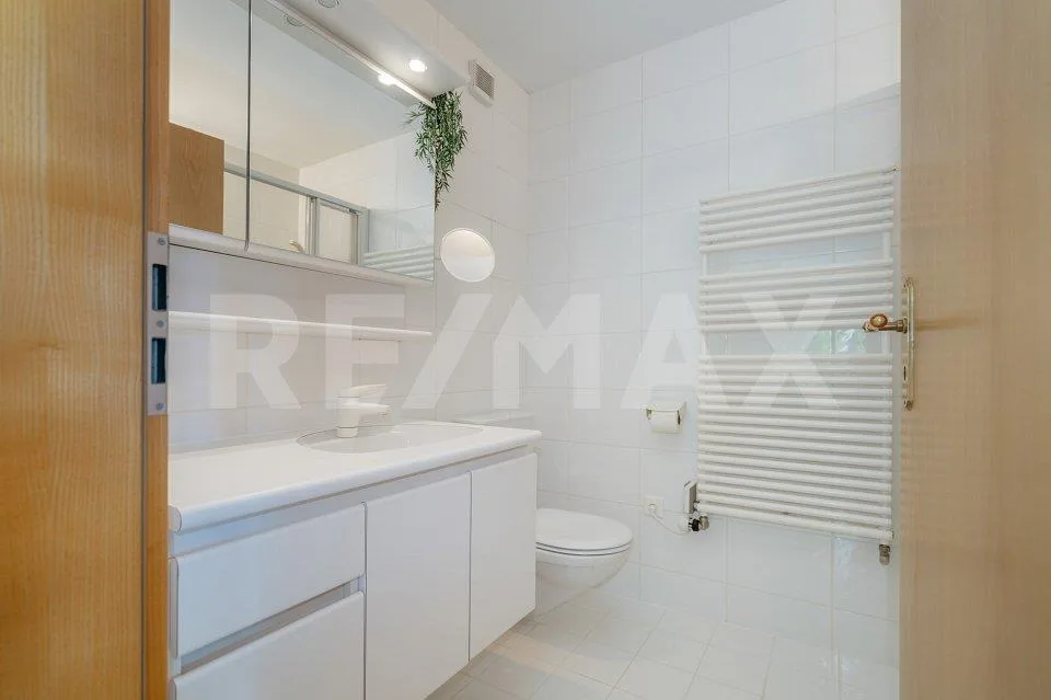 Exklusive 6.5-Zimmer-Maisonette-Wohnung über drei Etagen mit Wellne...