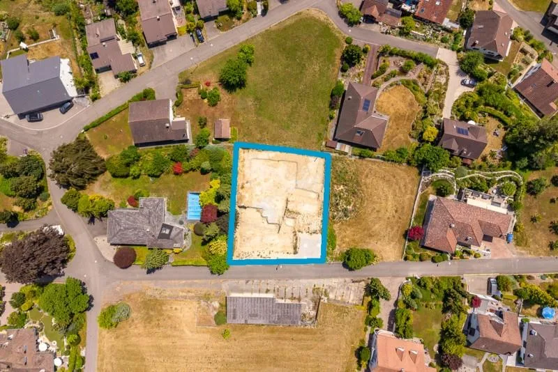 Baubewilligtes Projekt mit bereits abgeschlossenem Aushub