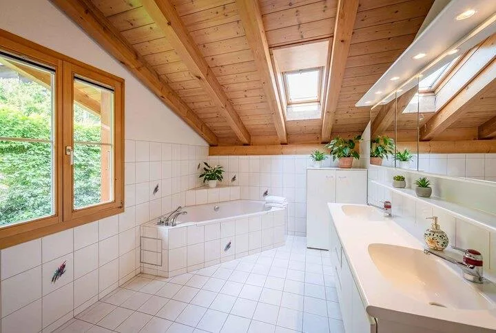 SPLENDIDE VISTE A ISELTWALD - GRAZIOSO CHALET SOPRA IL LAGO DI BRIENZ – foto 6 di 8
