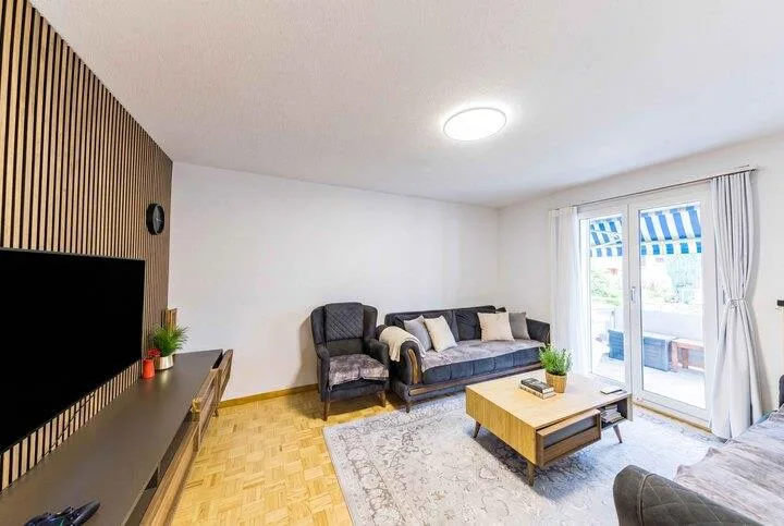 NACHHALTIGES INVESTMENT IN REGENSDORF - MEHRFAMILIENHAUS MIT 6 WOHN...