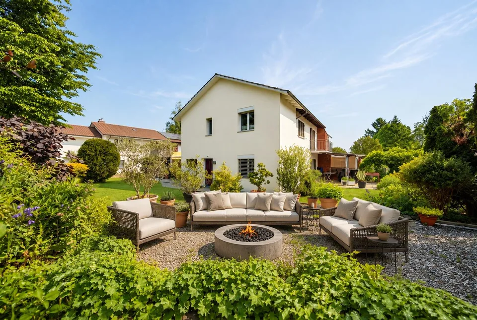 4.5 ZIMMER  DOPPELEINFAMILIENHAUS MIT  GROSSEM GARTEN