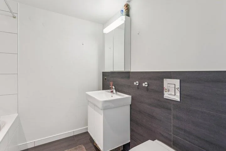 FISCALEMENT AVANTAGEUX ET ACCUEILLANT - APPARTEMENT EN COPROPRIÉTÉ DE 4,5 PIÈCES À KERZERS – photo 6 sur 8