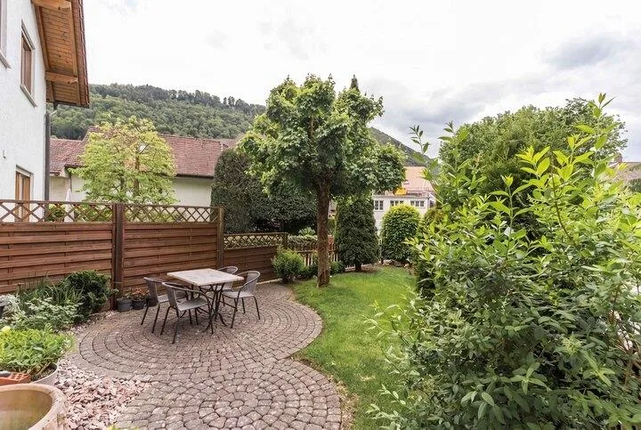 FLÄCHENWUNDER IM DORFKERN – Foto 7 von 8